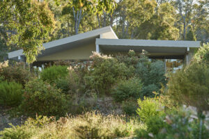 Margaret river accommodation self contained chalets south west region Wedding venue south west lakeside vineyard view luxury peaceful retreat down south getaway corporate retreat around Margaret river function venue lakeside function centre events